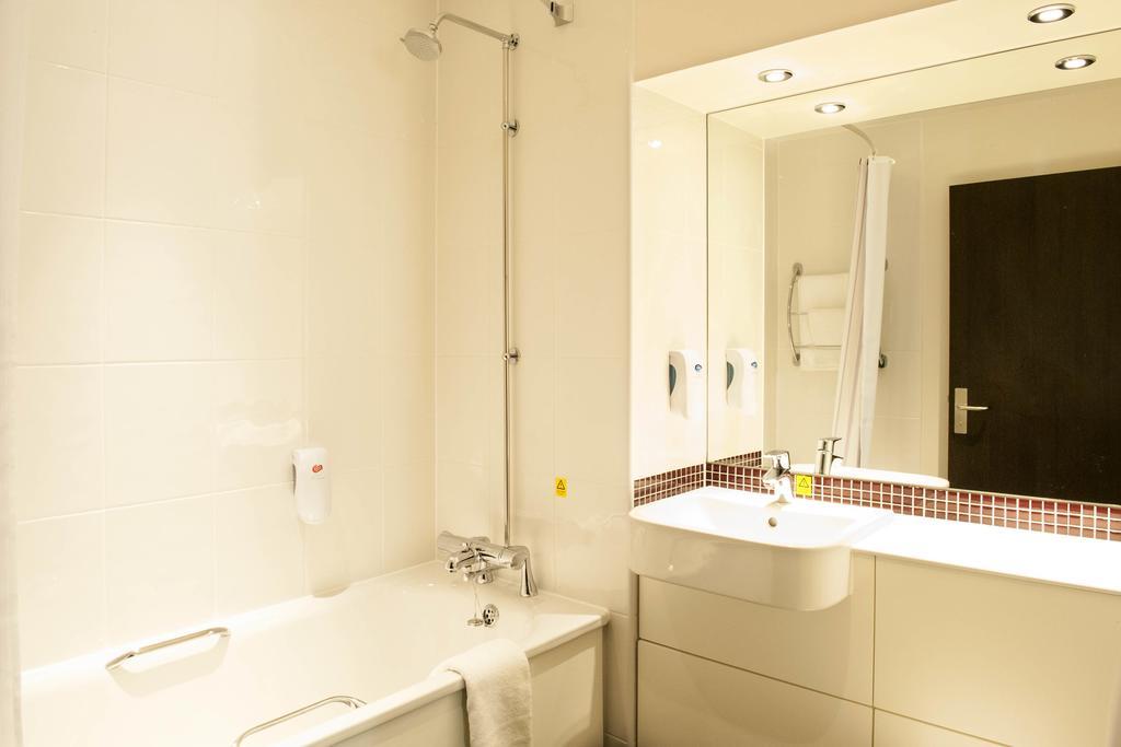Premier Inn York North Δωμάτιο φωτογραφία